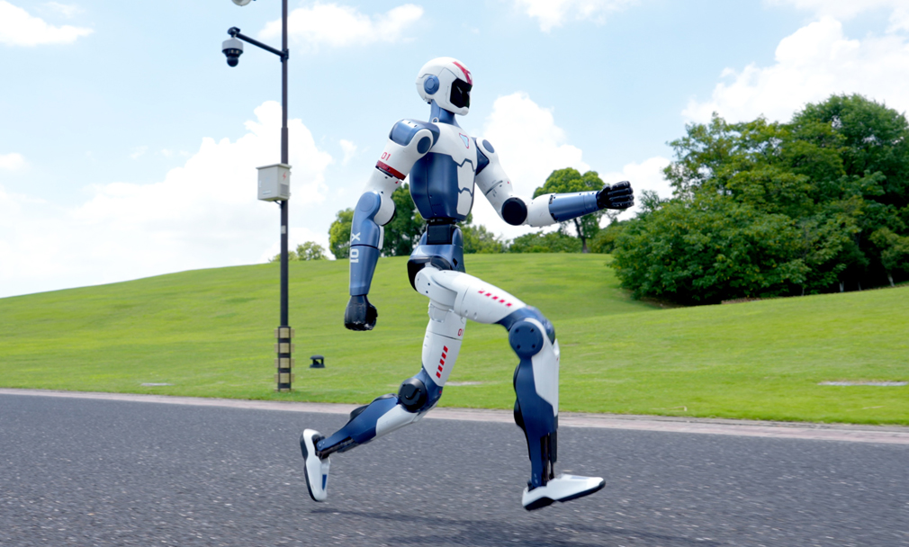 Robot Humanoid Unitree R-1 Ahli Bela Diri Seharga Macbook, Bisa Jadi Satpam Rumah Masa Depan ? 1 Unitree R-1 jago bela diri, jadi robot humanoid termurah.